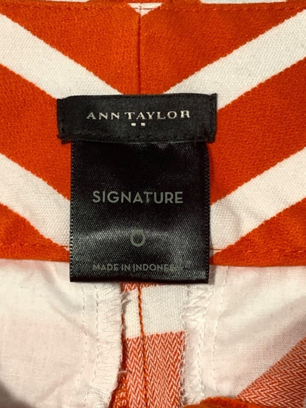 Annt Taylor Signature Womens Orange and White Striped Shorts Size 0 - Picture 4 of 13
